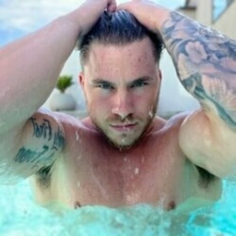 Will Gagnon art model pic