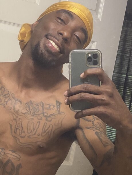 KingRjay model porn picture