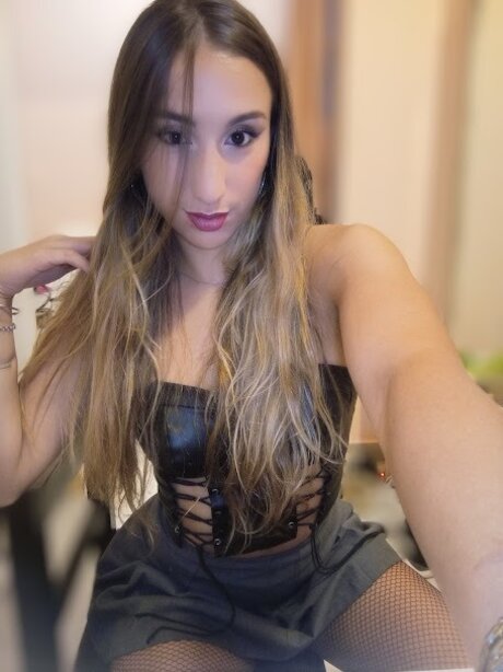 Scorpion Lady sexy pornstar pic