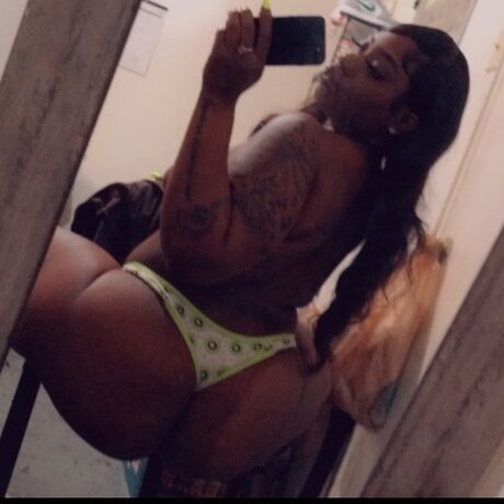 ChocolateBaby_ pornstar sexy pics