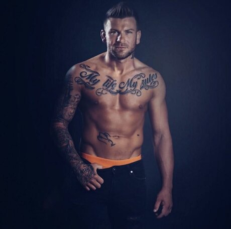 Krofak star hot photo