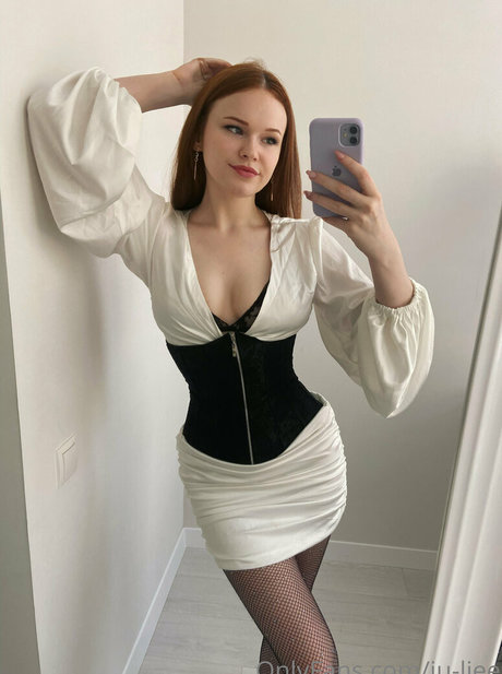 misfoxxy star art archive