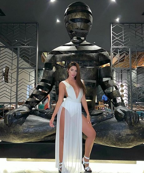 Paola Triana star pornographic images