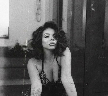 Jesy Nelson top pornstar pictures