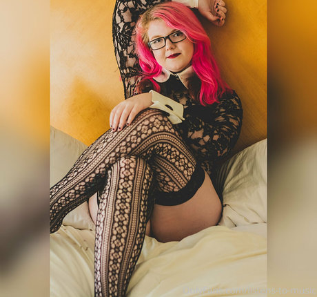 emopink69 pretty pornstar img