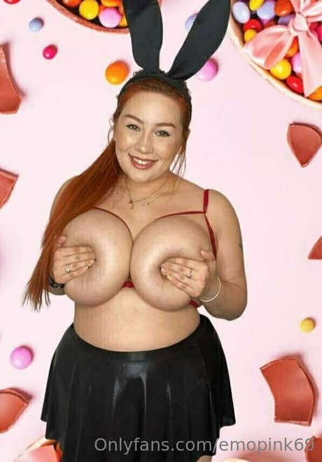 emopink69 model exclusive pic
