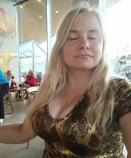 Dejana Savi star exclusive gallery