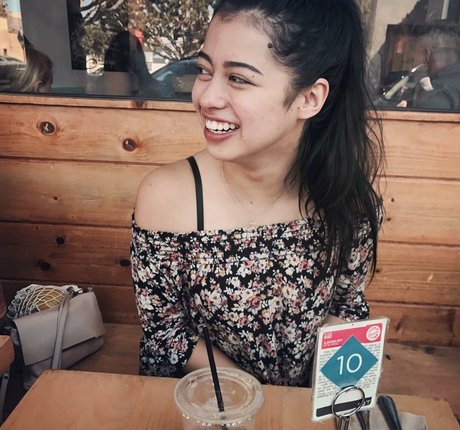 Amber Midthunder naked actress picture