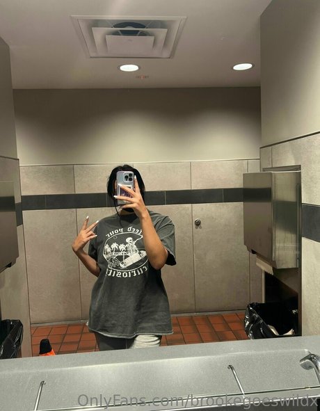 brookegoeswildx star hot gallery