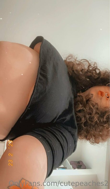 cutepeaches2 sexy star pic