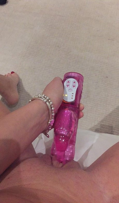 Zara Holland sex actress pics