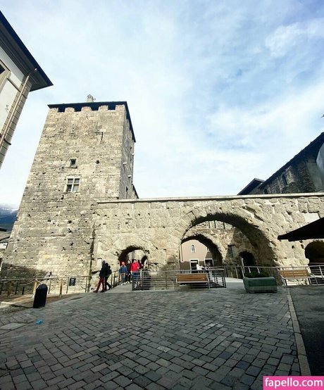 Elloah Guedes best model image