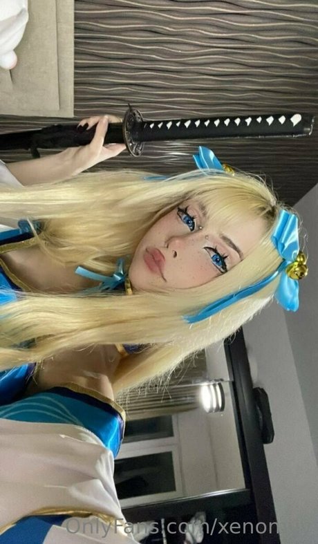 Xenomyy model top image