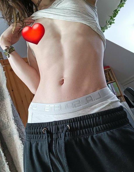 yona mlem star erotic photos