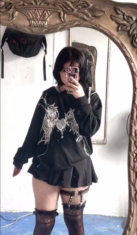 Slythye pornstar erotic gallery