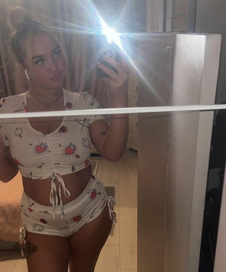 Caoimheeee star porn galleries