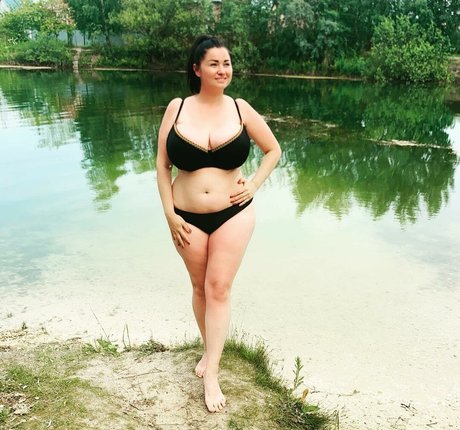 Irina P model exclusive pics