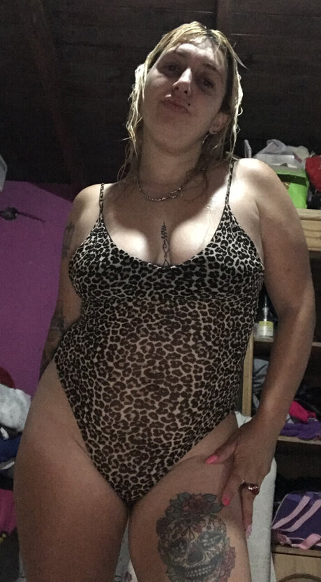 _ngela star hot photo