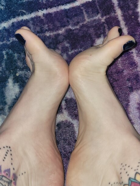 Lady E Feet Palace best actress img