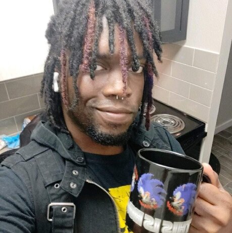 Melancholy Goth Guy hd model picture