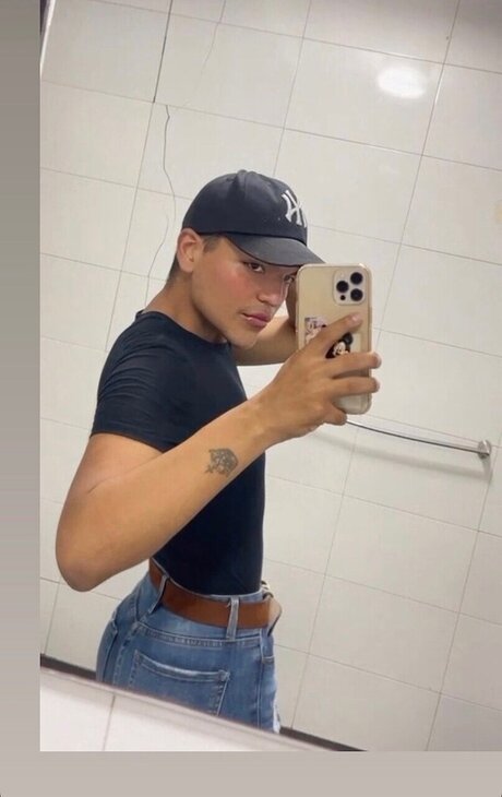 Leunam porn star photo