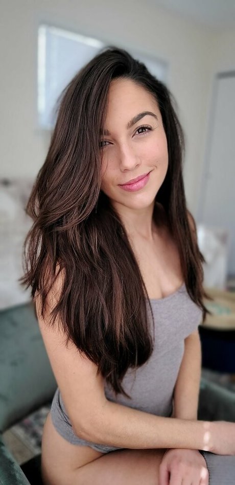 Arianna Marie erotic actress img