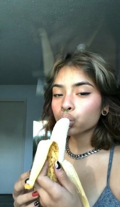 wowitssam pornographic actress img