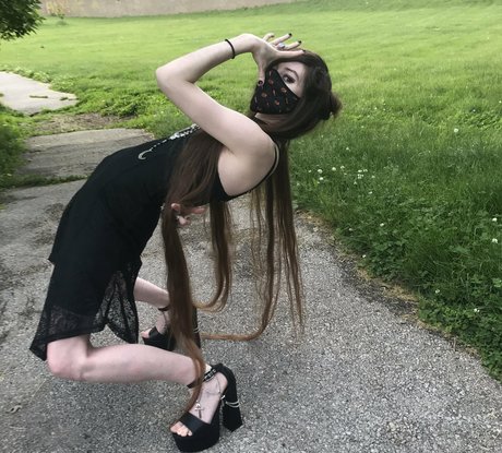 _elaine arbor model pretty pictures