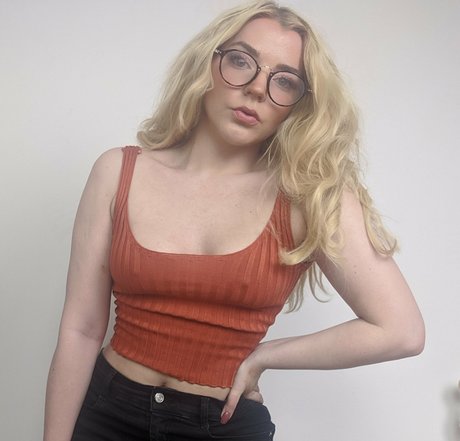 freekittycontent beautiful actress image