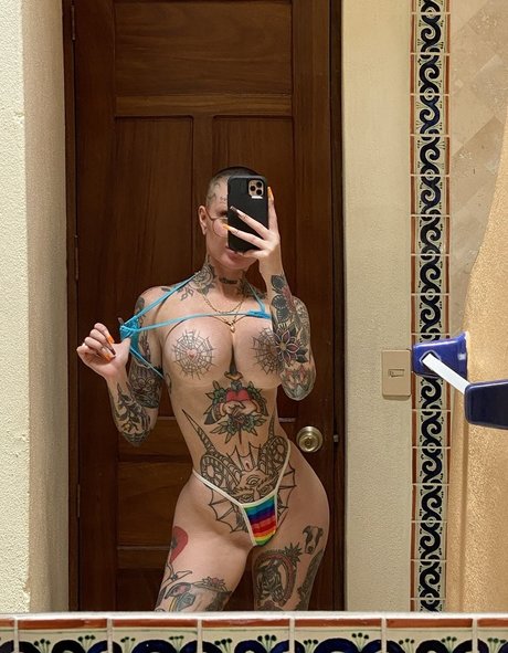 Embodoe exclusive star photo