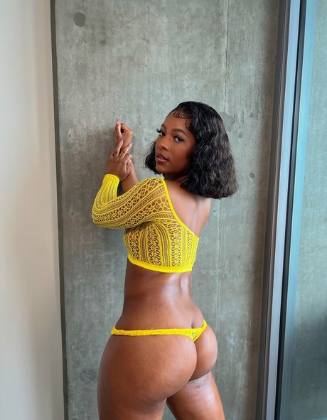 Saleema Mansur pornstar top archive