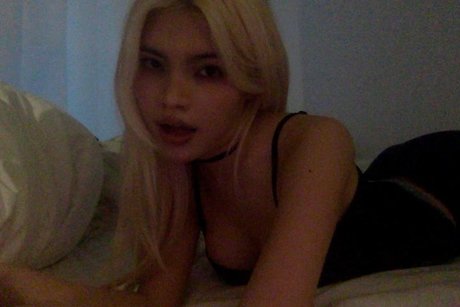 diakimeko model naked img