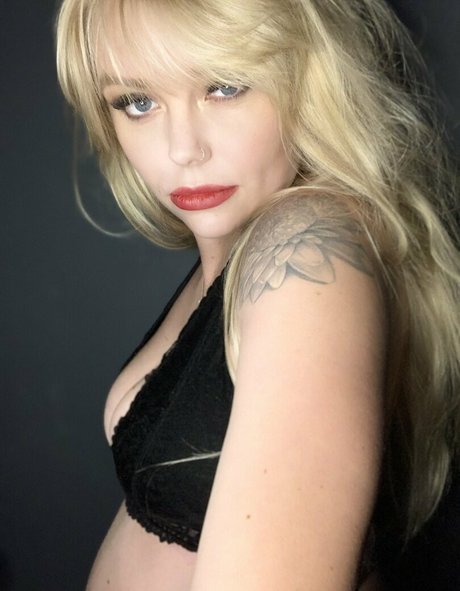 Charlie Chip nude actress pics