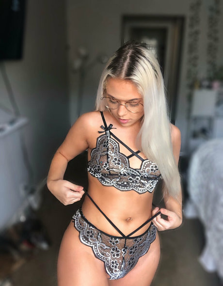 TheyCallMeKirby hd actress photo