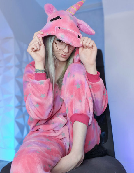 MissHowl model nudes images