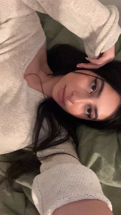 Sophia Romaro hot model photo