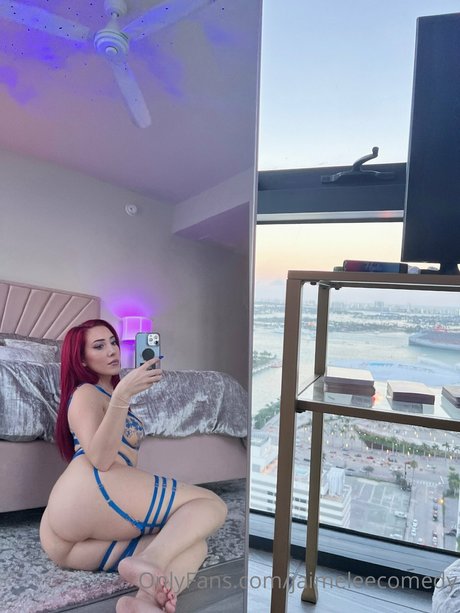 Jaime Lee Simmons sexy pornstar img