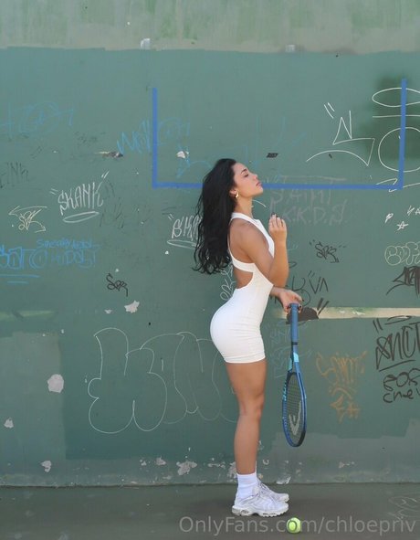 Chloepriv model naked galleries