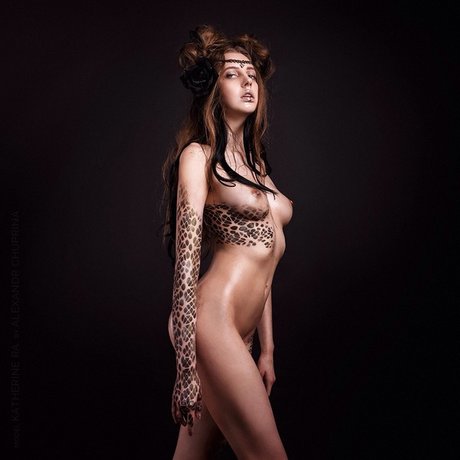 Katerina Reich hot actress pic