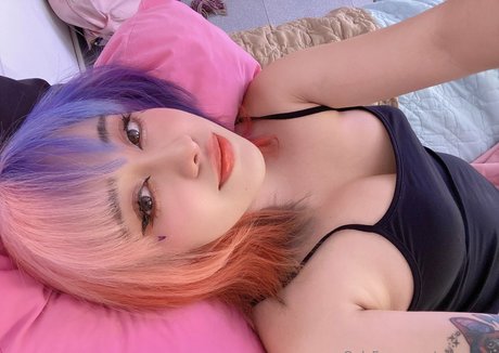 Ashounch star nudes images