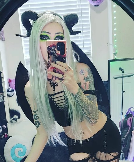 LadySurvival nice pornstar pictures
