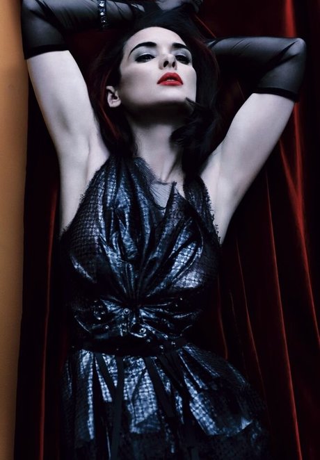 Winona Ryder beautiful model pic