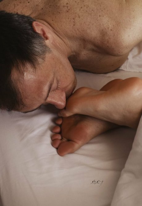 Lauren Walker naked pornstar image