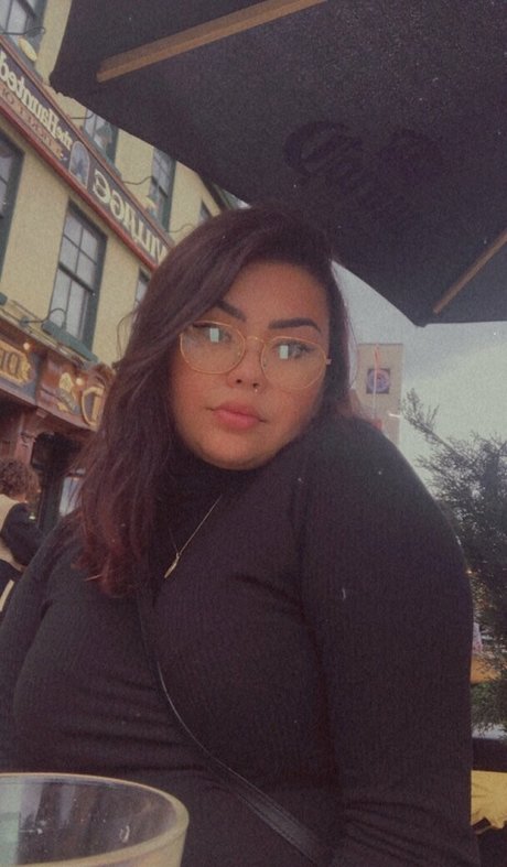 samanthababyy model art pic