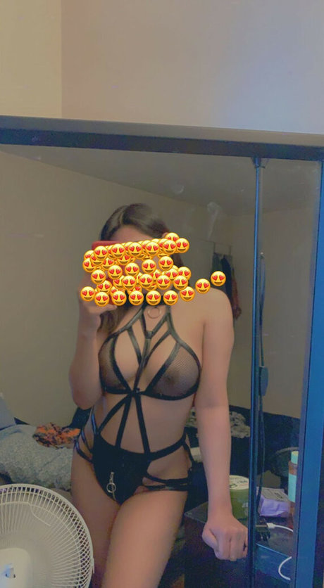 Chelsiee Cargo pornstar pretty photo