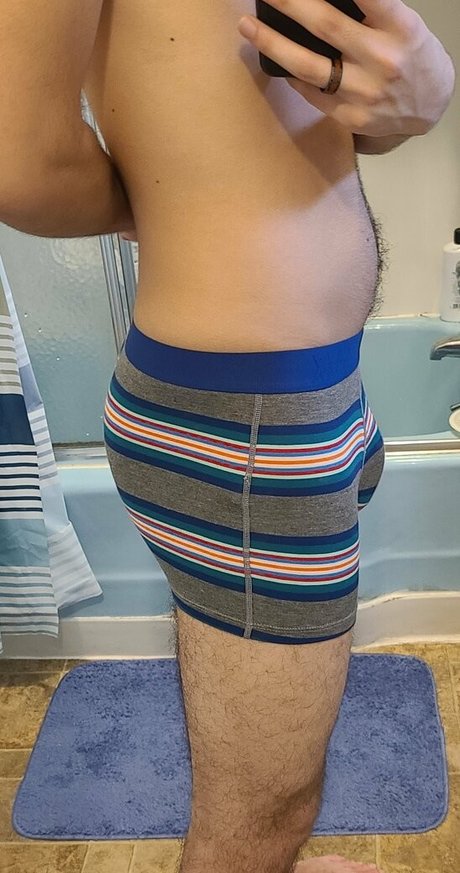 tragicgaynerd pretty model pic
