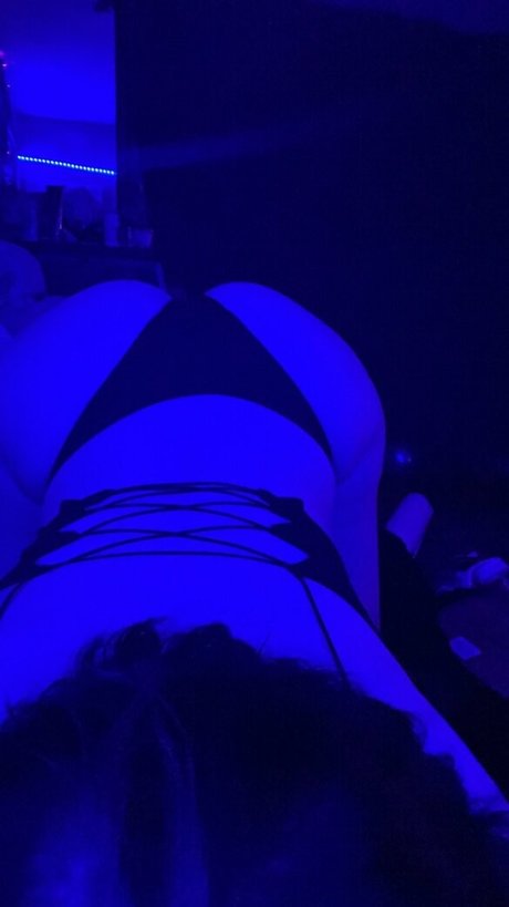 hi oobie model adult gallery