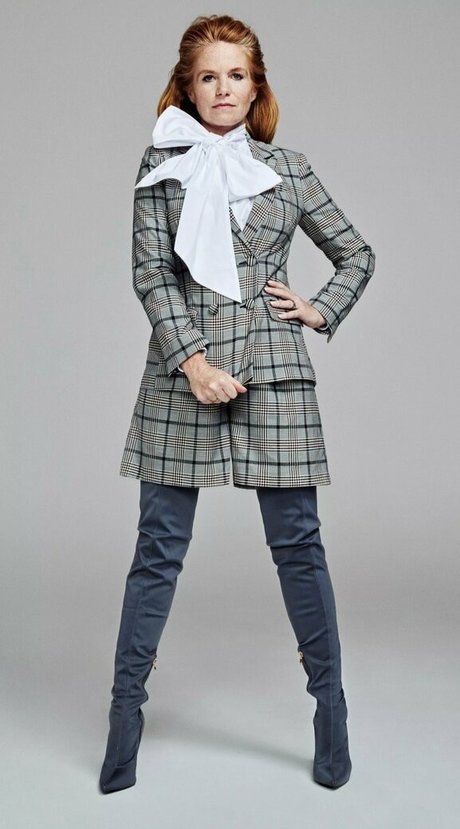 Patsy Palmer beautiful model img