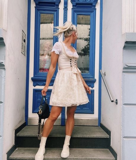 Carina Witthoeft model hot pics