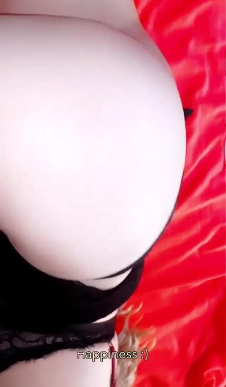Bihter Tendu perfect pornstar image